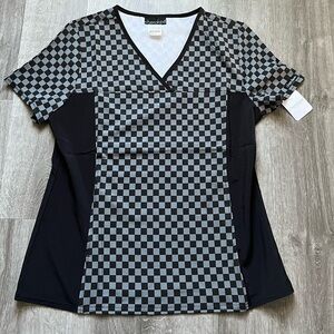 NWT Women’s Medium Cherokee Gray & Black Check Print Scrub Top